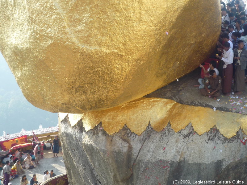 Golden Rock Pagoda15